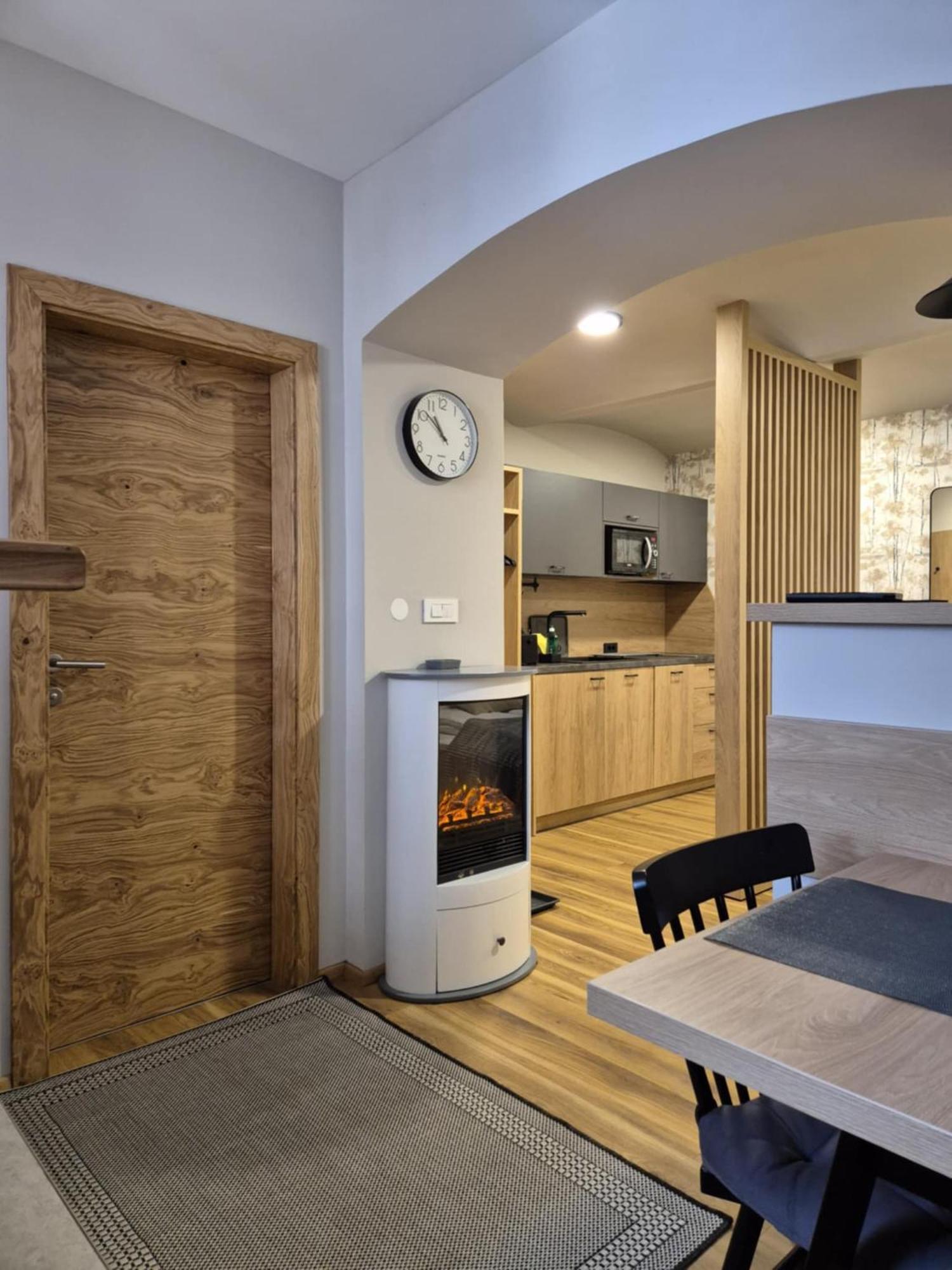 クランスカゴーラHouse Godec - Ratece Planicaアパートメント エクステリア 写真
